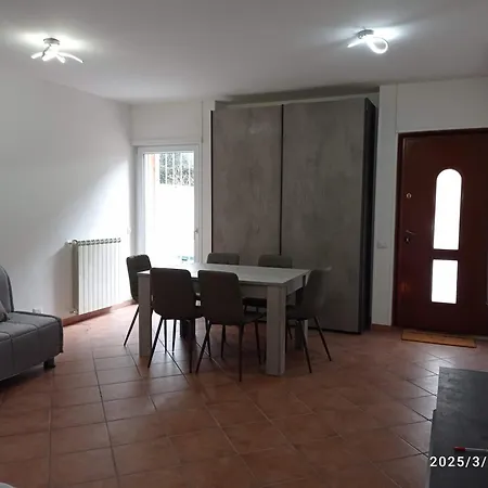 Per Uso Turistico Falcocchio Massimo Apartment